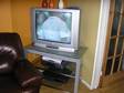 £40 - 32"  GOODMANS TV with Trolly/stand, 